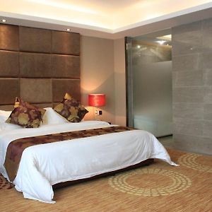 Deluxe Executive King Room